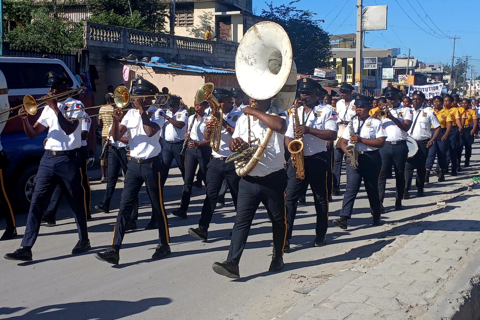Clôture du programme « Bonjou elèv, Bonjou lekòl » : l’EDUPOL renforce son lien avec les élèves